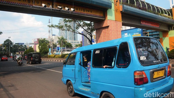 Tilang elektronik mulai diberlakukan di Depok sejak Senin (21/9) lalu. Diketahui penerapan tilang elektronik ini masih dalam tahap uji coba.