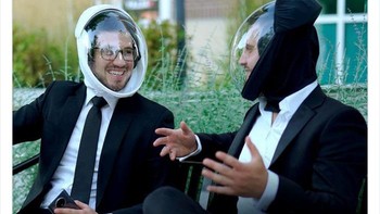 Dengan helm ini bisa kentut sembarangan Foto: Boredpanda