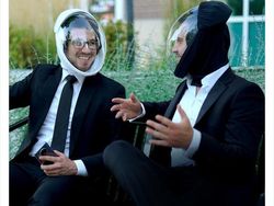 Helm Ini Dirancang Cegah Corona, Respon Netizen Bikin Ngakak