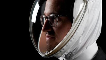 Michael Hall membayangkan pakaian baru yang dapat dikenakan saat bermain ski bersama keluarganya di pegunungan Utah. ujarnya seperti dilansir detiKINET dari Boredpanda. Foto: MicroClimate