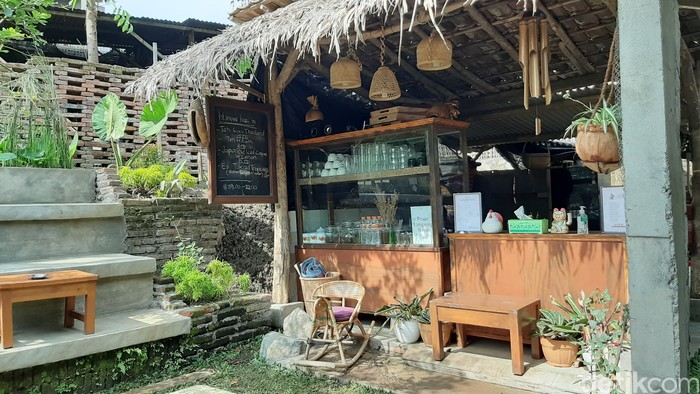 Kafe Taneaberkah, kafe unik yang lokasinya berada di dalam kos ada di Malang