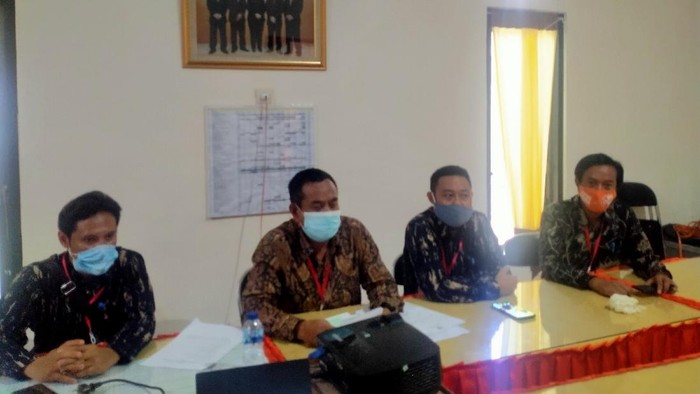Ketua KPU Dompu, Arifuddin (Foto: Faruk/detikcom)