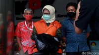 Terkait dengan tiga tersangka baru yakni Desi Arryani, Jarot Subana, dan Fakih Usman, ketiganya diduga secara bersama-sama melakukan tindak pidana korupsi memperkaya diri sendiri atau orang lain atau suatu korporasi yang dapat merugikan keuangan negara atau perekonomian negara atau dengan tujuan menguntungkan diri sendiri terkait pelaksanaan pekerjaan subkontraktor yang diduga fiktif pada proyek-proyek yang dikerjakan oleh Divisi III/Sipil/II PT Waskita Karya (Persero) Tbk tahun 2009-2015. KPK mengatakan telah mendapat laporan hasil penghitungan kerugian negara dari BPK dalam kasus korupsi proyek infrastruktur fiktif itu. Kerugian negara dalam kasus itu disebut mencapai Rp 202 miliar.