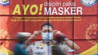 Deputi Bidang Pengembangan Standar Badan Standardisasi Nasional (BSN), Nasrudin Irawan, mengatakan, saat ini masker kain yang beredar di pasaran ada yang terdiri dari satu lapis, dua lapis, dan tiga lapis. ANTARA FOTO/Ahmad Subaidi  