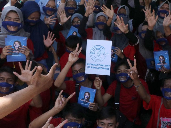Badan Standardisasi Nasional (BSN) menetapkan Standar Nasional Indonesia (SNI) 8914:2020 tentang persyaratan mutu masker yang baik digunakan oleh masyarakat RI.