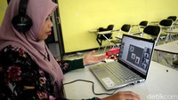 Kegiatan kuliah daring itu dketahui merupakan kelas perdana pengajaran secara daring bagi mahasiswa angkatan 2020/2021.