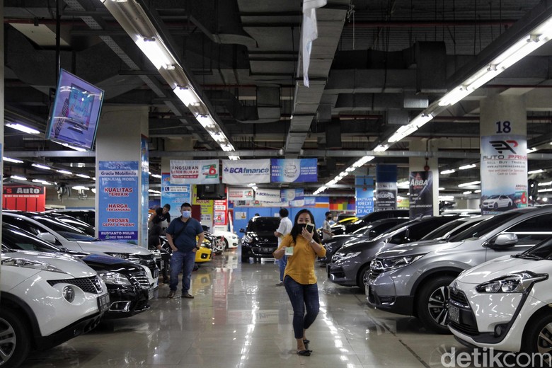 Mobil Bekas Cemburu Abis dengan Mobil Baru, Ada Apa? Mobil baru diwacanakan mendapat insentif pembebasan pajak hingga 0 persen. Tapi kebijakan ini dikhawatirkan mengganggu kelangsungan bisnis pedagang mobil bekas.