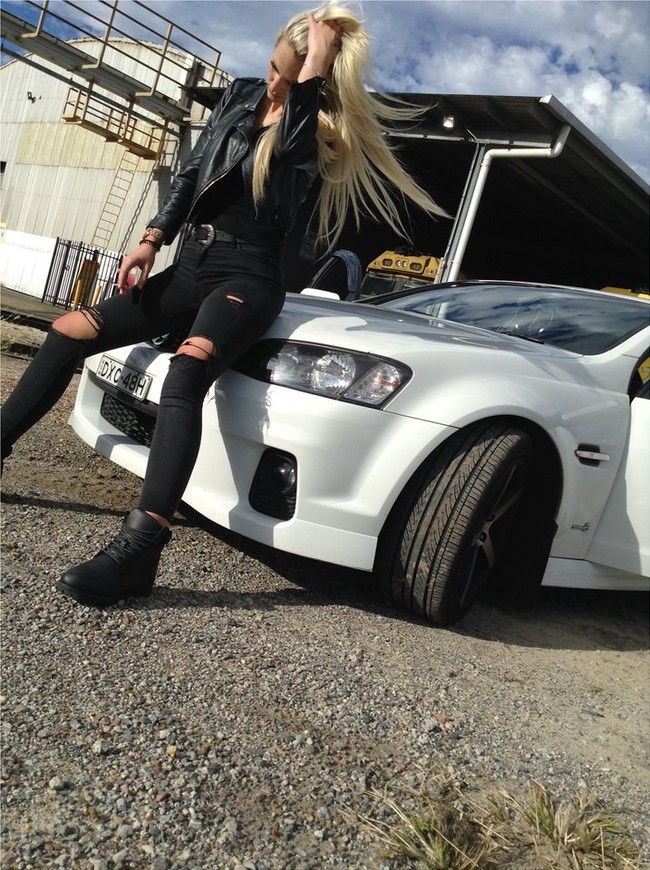 Tindakan kriminal lain yang disebutkan di persidangan adalah Monique pernah mengutil di toko baju, memiliki senjata tajam, bahkan mengejutkannya dia pernah mengedarkan narkoba.  Foto: Instagram