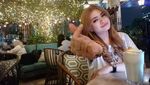 Cantiknya Nathalie Holscher saat Makan Pizza dan Mie Pedas