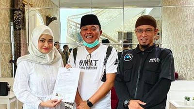 Nathalie Holscher, Si Cantik yang Putuskan Jadi Mualaf