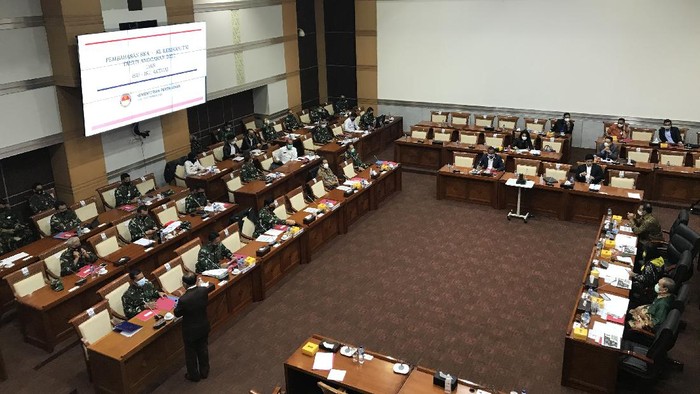 Panglima TNI Marsekal Hadi Tjahjanto rapat dengan Komisi I DPR