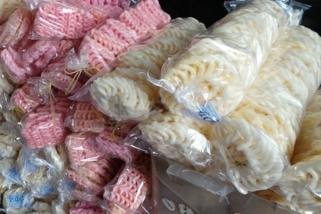 Penjual Kerupuk Keliling Ini Sukses Dirikan Bisnis Makanan