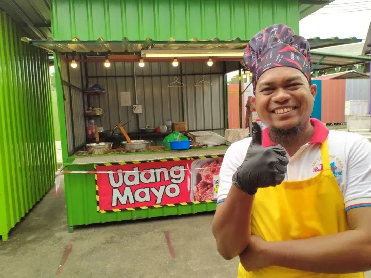 Penjual Kerupuk Keliling Ini Sukses Dirikan Bisnis Makanan