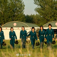 10 wanita ini pun dilaporkan sudah mulai berlatih menerbangkan pesawat sejak Februari. Para instruktur mengajar mereka untuk kemampuan dasar mengoperasi pesawat biasa hingga pesawat tempur.  Foto: Facebook/Weibo