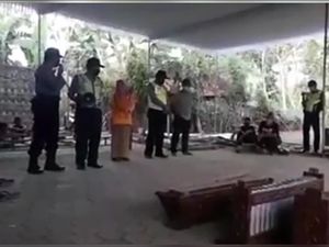 Viral Video Polisi Gagalkan Wayangan di Ponorogo