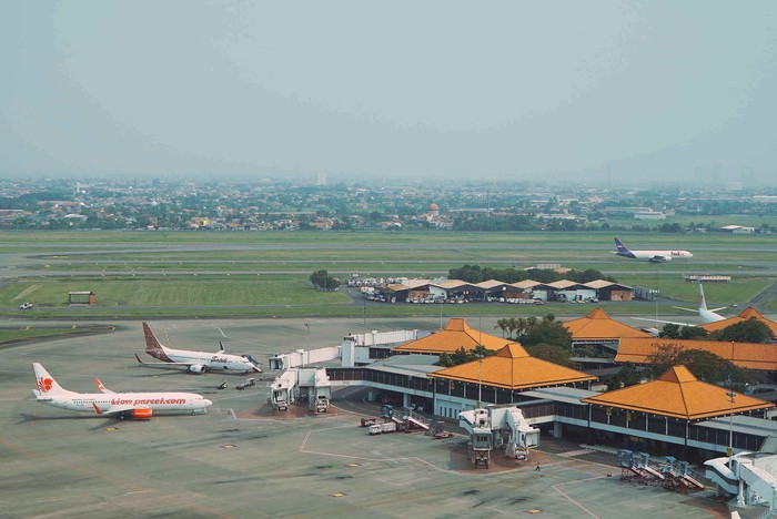 Ditengah pandemi Corona, Industri penerbangan menjadi salah satu bisnis yang paling terpukul. Balitbanghub menggandeng UI bantu merumuskan untuk bangkit dari keterpurukan.