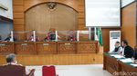 Jalani Sidang, Vicky Prasetyo Debat Soal Zina