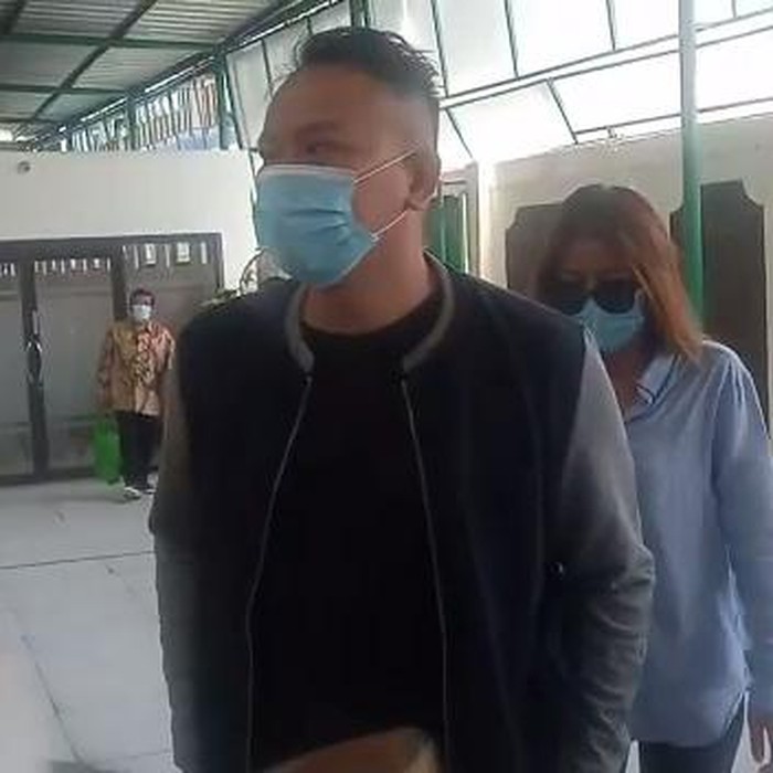 Vicky Prasetyo jalani sidang di PN Jaksel.
