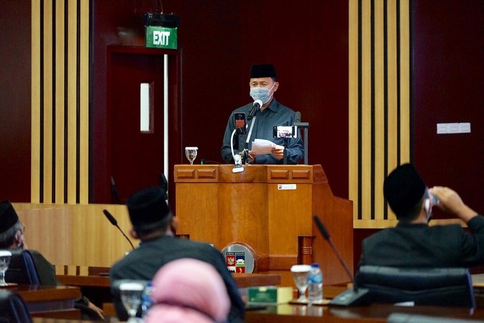 Wali Kota Bogor, Bima Arya di Rapat Paripurna DPRD Kota Bogor dalam Rangka Penetapan KUA-PPAS Kota Bogor tahun 2021, Selasa (22/9/2020).
