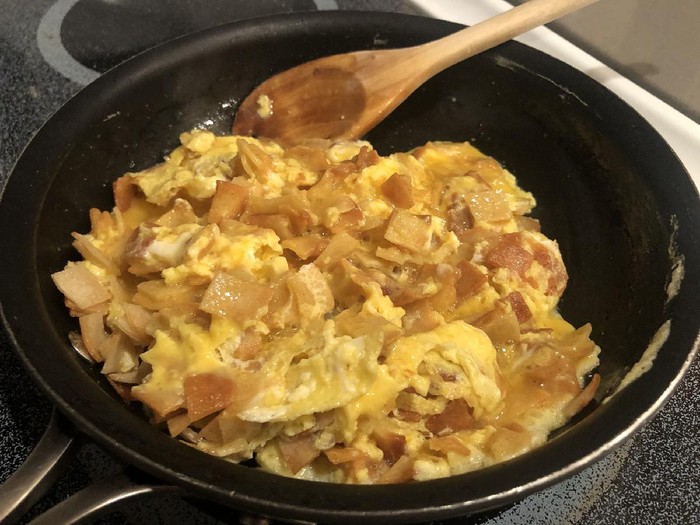 3 Makanan Sisa Diolah Jadi Orak-Arik Telur 3 Makanan Sisa Diolah Jadi Orak-Arik Telur