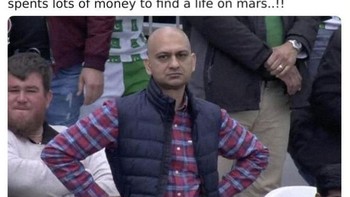 Elon Musk yang ingin tinggal di Mars pasti kecewa, hiks. Foto: Twitter/@imraviparmar