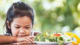 Anak-anak Menerapkan Diet Vegetarian, Amankah?