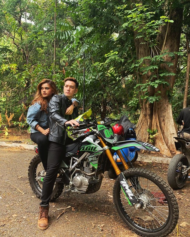 Anthony dan Audi bisa dibilang terjebak cinta lokasi. Keduanya bertemu saat sama syuting sinetron berjudul Boy.  Foto: Instagram
