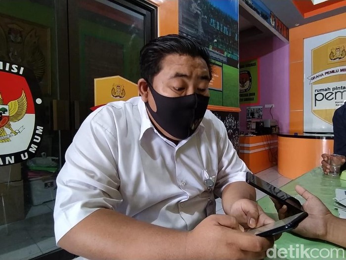 Komisioner Badan Pengawas Pemilu Kabupaten (Bawaslukab) Lamongan Muhammad Nadhim membenarkan, Kota Soto masuk dalam 10 besar sebagai daerah dengan tingkat kerawanan tinggi dalam Pilkada.