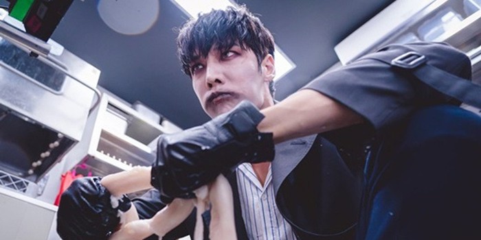 Berperan Jadi Zombie, Choi Jin Hyuk Makan Usus Sapi Mentah