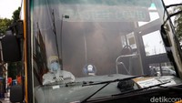 Bus sekolah yang digunakan untuk mengevakuasi pasien COVID-19 di Jakarta ada 7 unit.