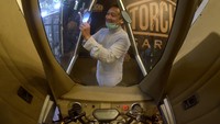 Sepeda motor listrik dengan sejumlah fitur seperti AC, sabuk pengaman, panel surya dan airbag tersebut saat ini terus dikembangkan Iwan bersama perusahaan asal Jerman dan diharapkan dapat menjadi inovasi kendaraan listrik yang aman, ramah lingkungan dan dapat diperoleh masyarakat dengan harga terjangkau.