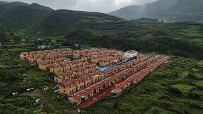 China Gusur Etnis Minoritas Demi Program Anti-Miskin