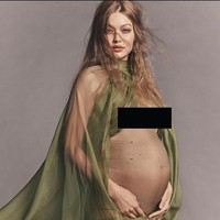 Mantan personel One Direction itu mengaku tidak bisa berkata-kata banyak atas kelahiran anak pertamanya bersama Gigi Hadid. Menggambarkan bagaimana perasaanku sekarang adalah hal yang mustahil. Cinta yang kurasakan untuk manusia mungil ini lebih dari apa yang bisa kupahami. Bersyukur bisa mengenalnya, bangga bisa menyebutnya milikku, dan terima kasih untuk kehidupan yang akan kami miliki bersama x, lanjut Zayn. Foto: Instagram, Luigi and Iango