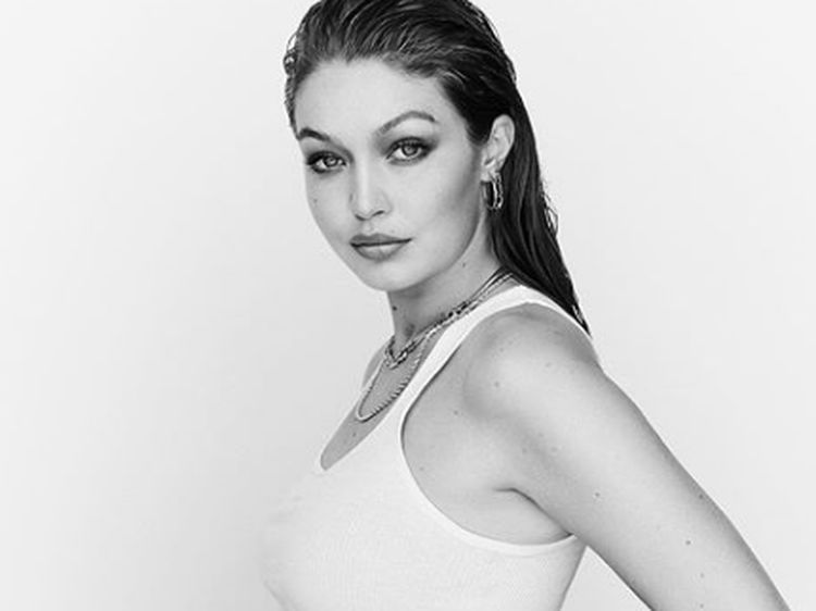 Gigi Hadid Melahirkan, Intip Lagi Potret Kehamilannya yang Seksi