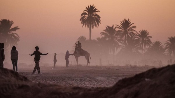 Sahara berada di Afrika bagian Utara. Gurun ini membentang dari Senegal di Barat hingga negara Kenya di bagian Timur. Stephanie Keith/Getty Images for Lumix Sahara berada di Afrika bagian Utara. Gurun ini membentang dari Senegal di Barat hingga negara Kenya di bagian Timur. Stephanie Keith/Getty Images for Lumix