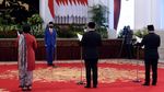 Jokowi Lantik Aggota Dewan Komisioner LPS