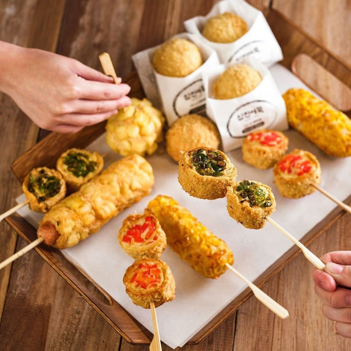 5 Kafe Jajanan  Korea di  Jakarta  Bisa Cicip Corn Dog 