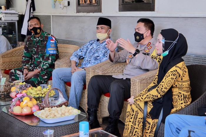 Kapolda NTB dan Danrem 162/Wira Bhakti mengunjungi paslon SUKA di Dompu