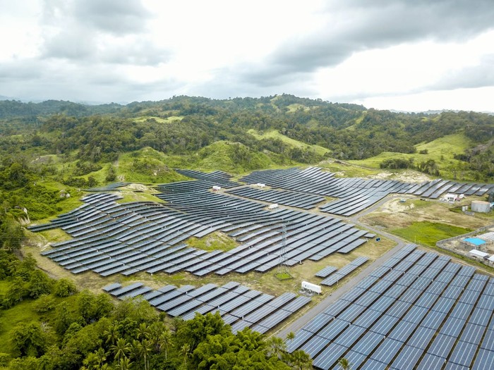 Pemerintah melalui Kementerian ESDM terus mendorong pengembangan pembangkit berbasis energi bersih dalam upaya penyediaan energi nasional ke depan.