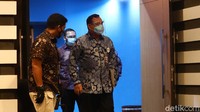 Sidang ini merupakan tindak lanjut laporan Masyarakat Antikorupsi Indonesia (MAKI) kepada Dewas KPK soal adanya dugaan pelanggaran kode etik yang dilakukan Firli karena naik helikopter mewah saat melakukan kunjungan ke Sumsel, yakni dari Palembang ke Baturaja, 20 Juni lalu.