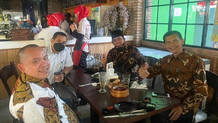 Muannas Alaidid bertemu Hadi Pranoto di Polda Metro Jaya