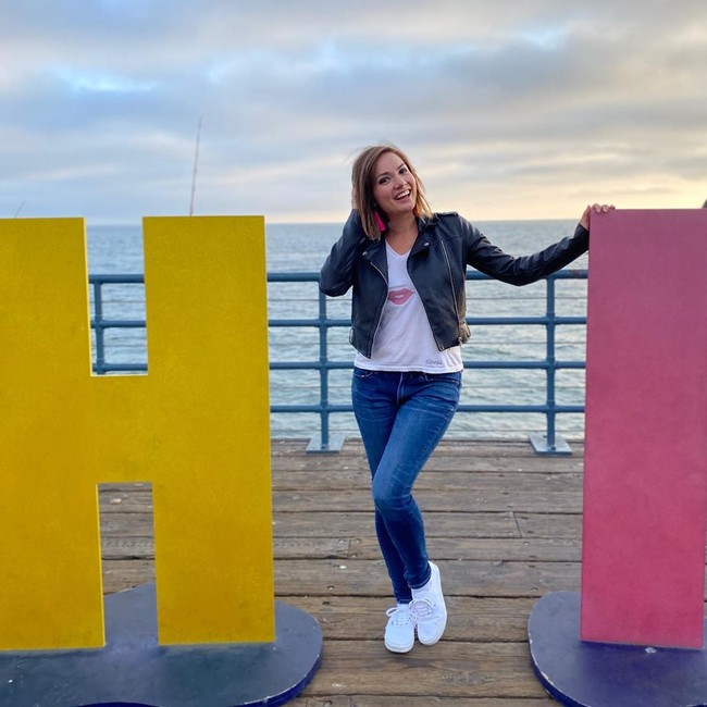 Sebuah persekutuan pada 4 Juli 2017 yang digelar di gerejanya menjadi ibadah terakhir yang dipimpin Nikole. Setelah itu, aku tak pernah muncul lagi, katanya. Sempat menghilang tanpa jejak, Nikole baru berani membuka diri lewat sebuah video yang diunggah di YouTube. Di situ, baru terungkap alasannya meninggalkan gereja dan profesinya sebagai pendeta. (Foto: Instagram/@mitchellnikole)