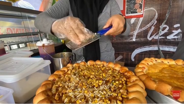 Di Pontianak Bisa Makan Pizza Murah Enak, Hanya Rp 15 Ribu Seloyang!