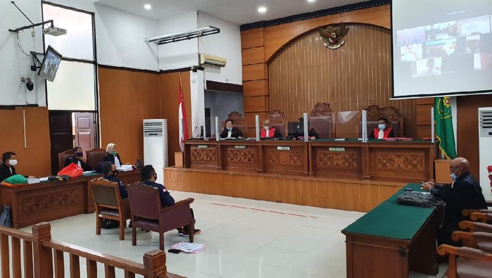 Kepala Subbid Fisika dan Komputer Forensik Labfor Polda Sulawesi Selatan, Wiji Purnomo, memberikan kesaksian di PN Jaksel, Kamis (24/9/2020).