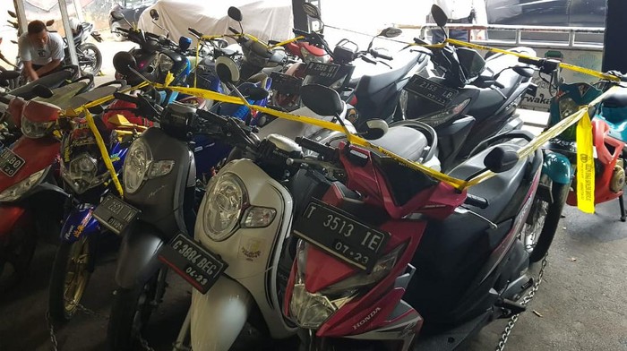 Polisi amankan barang bukti hasil pencurian sepeda motor.