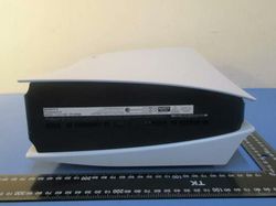 PlayStation 5 Ukurannya Bikin Terpana