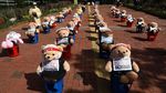 Puluhan Boneka Teddy Bear Ikutan Demo di Korsel