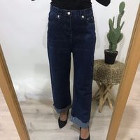 7 Online Shop yang Jual Boyfriend Jeans 