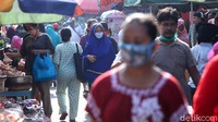 Pedagang pasar menjadi salah satu pihak yang memiliki resiko besar terpapar virus.