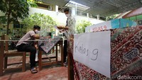 Penyerahan lembar jawaban ujian tersebut dibagi menjadi sejumlah bagian tergantung jenjang pendidikan para siswa yakni kelas 7,8, dan 9.